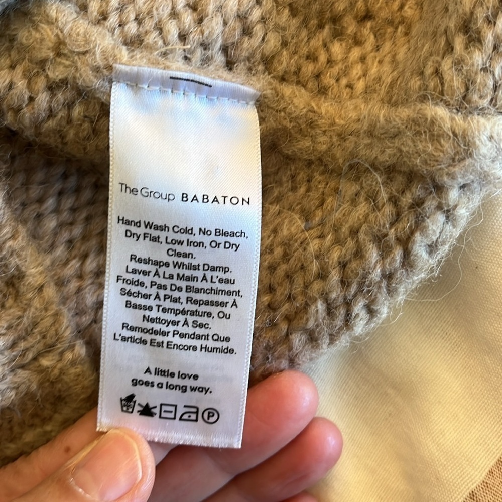Aritzia Alpaca Blend Plutarch Turtleneck Sweater Size M Taupe Cozy Oversized - Picture 11 of 16
